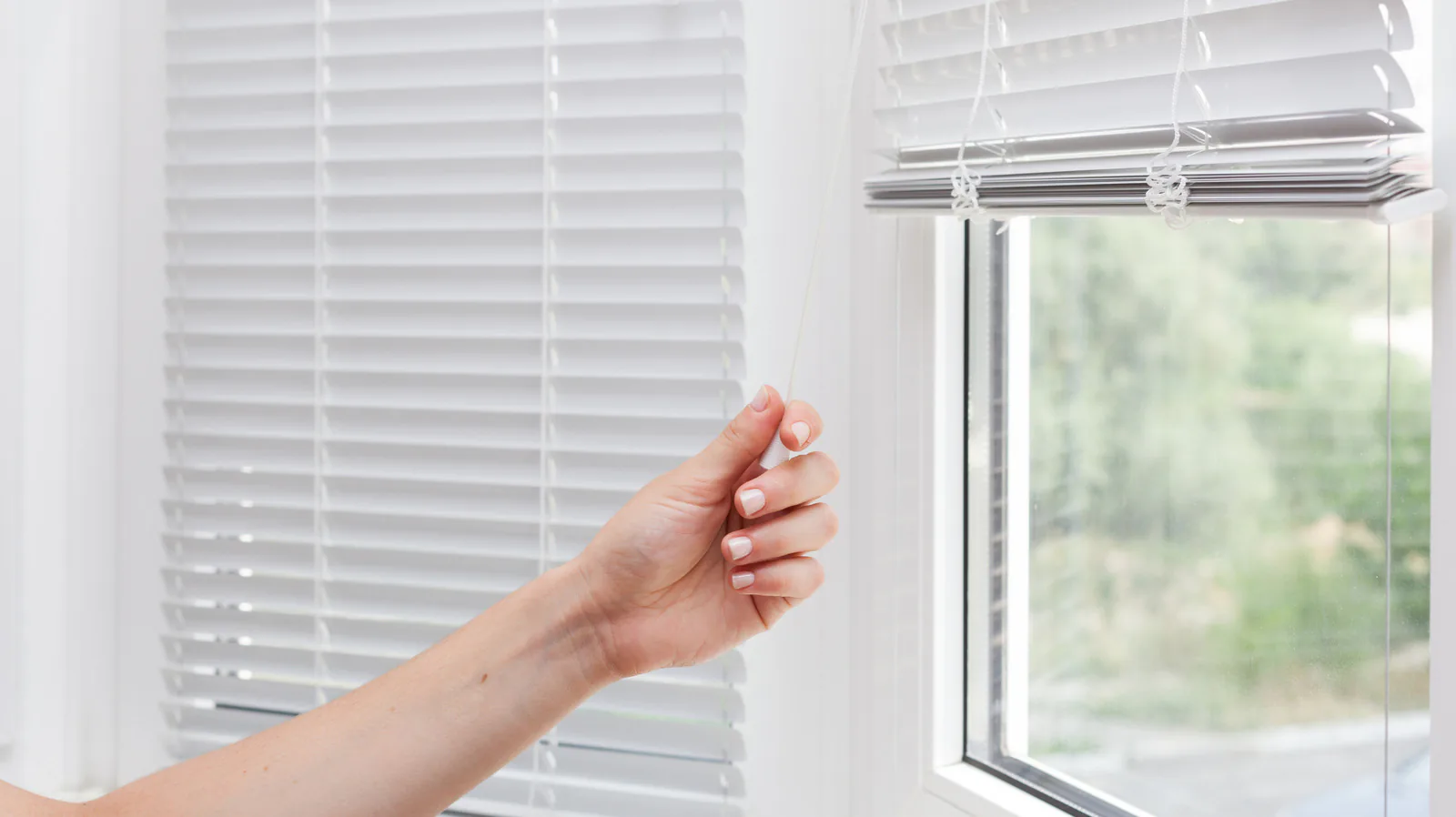 Child-safe window coverings
