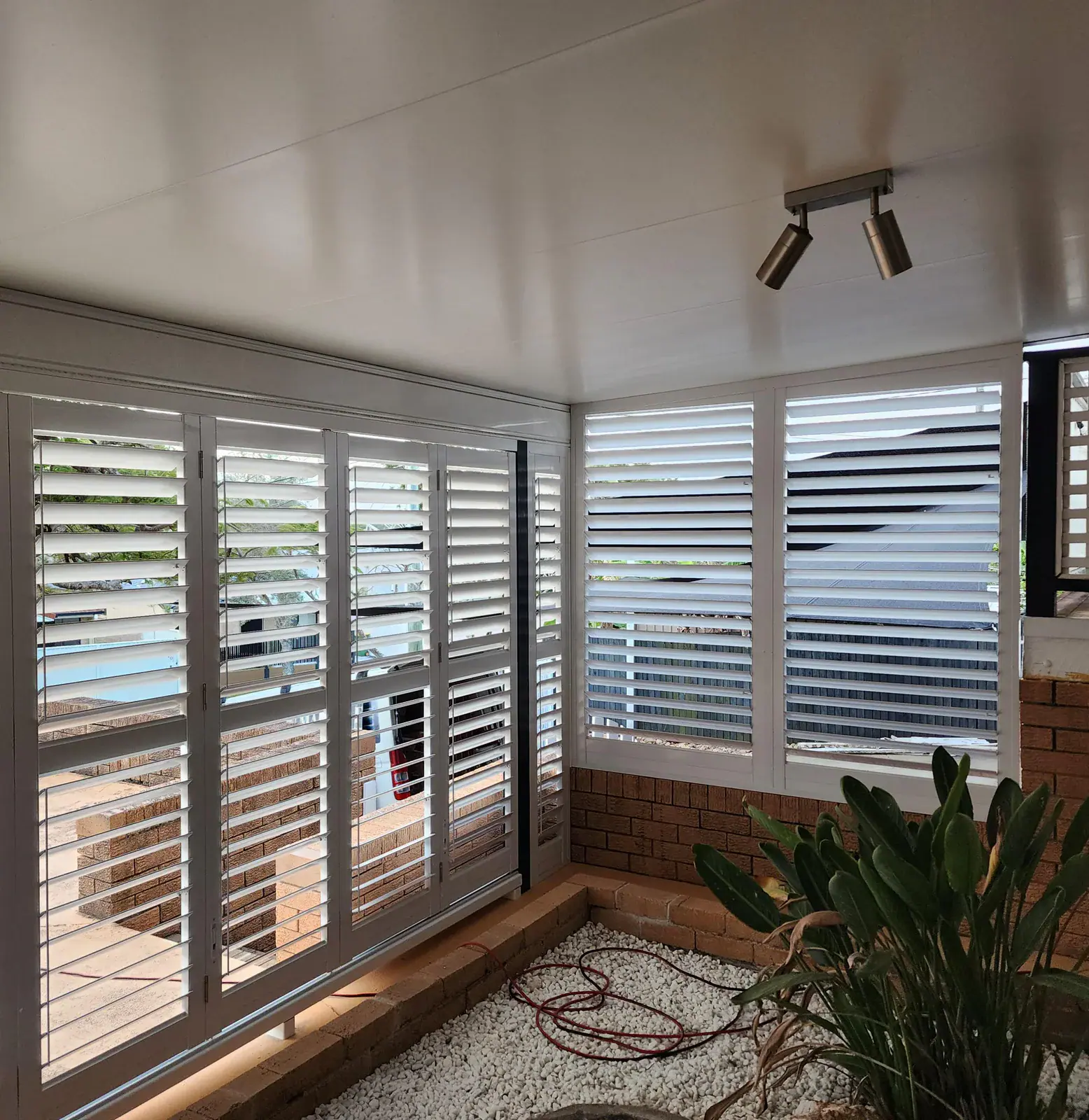 We provide builders with shutters, outdoor blinds, curtains, and indoor blinds — Gold Coast installation