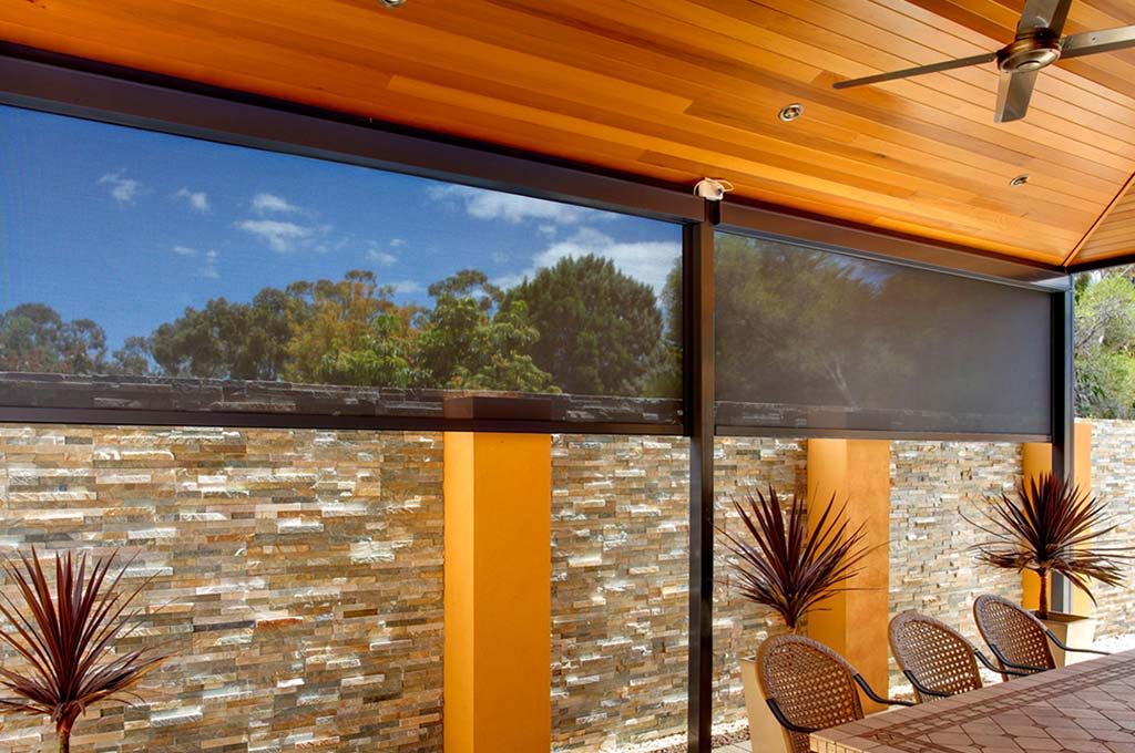 Ziptrak Outdoor Blinds In The Gold Coast Ziptrack Awnings Zipscreen Extreme